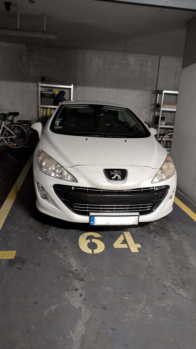 Miejsce garażowe pod budynkiem Rodziny Połanieckich 33