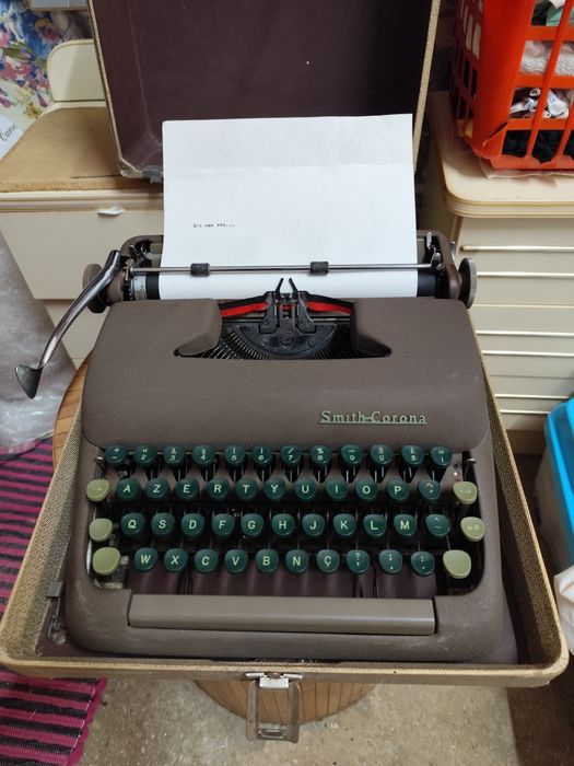 Máquina de escrever portátil Smith-Corona