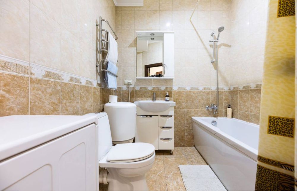 Вул Жилянська 118,поруч вул Липківського,5 хв до зал.вокзала