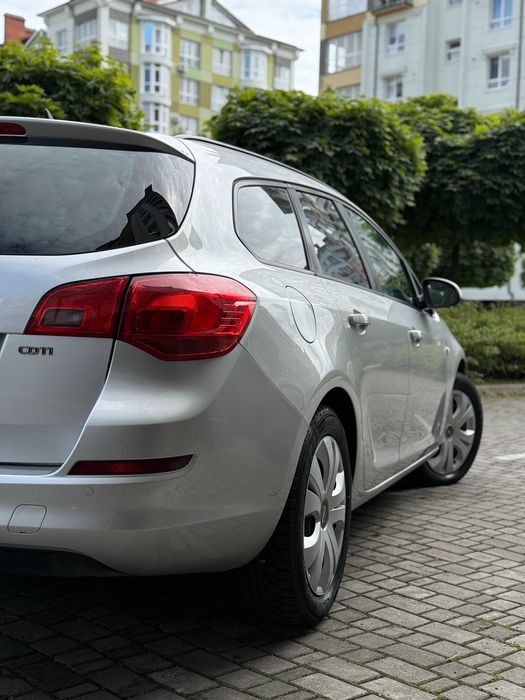 Продам авто Opel Astra J