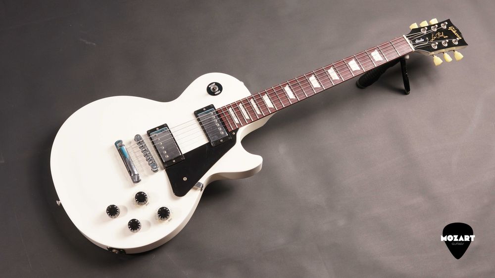 Gibson Les Paul studio 2009年製 2009年製のギブソン レス ポール スタジオの価格チェックを