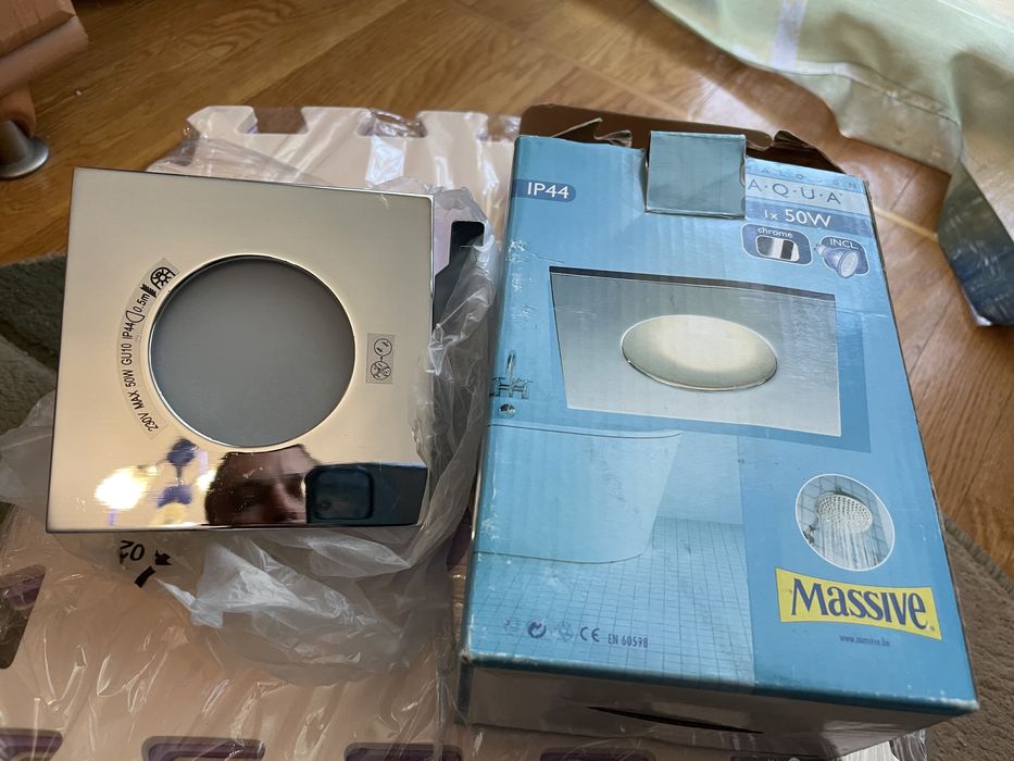 Светильник точечный для ванной комнаты герметичный