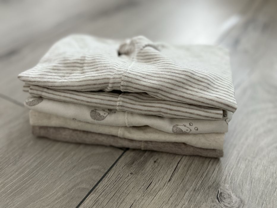 Półśpiochy niemowlęce 5-pak bawełniane leginsy ze stópkami H&M 56