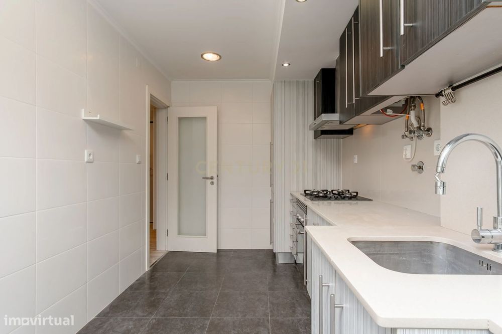 Apartamento Renovado T2 em São Vicente, Lisboa
