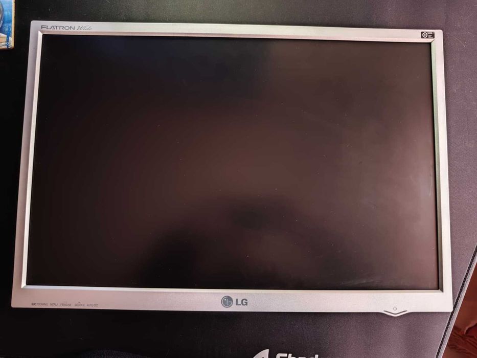 Monitor LG Flatron 22"446796959162060800