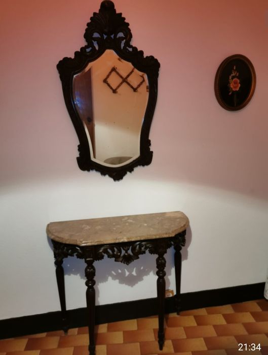 Credencia com espelho