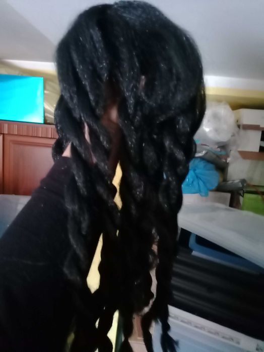 Peruka czarne włosy warkocze