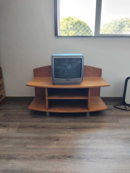 Móvel de Tv (madeira)