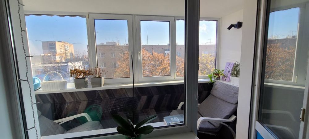 Продам або здам 2 кім кв в само му центрі Меблі заходь та живи