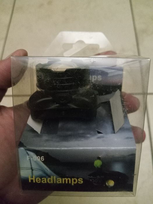 Ліхтар налобний тактичний