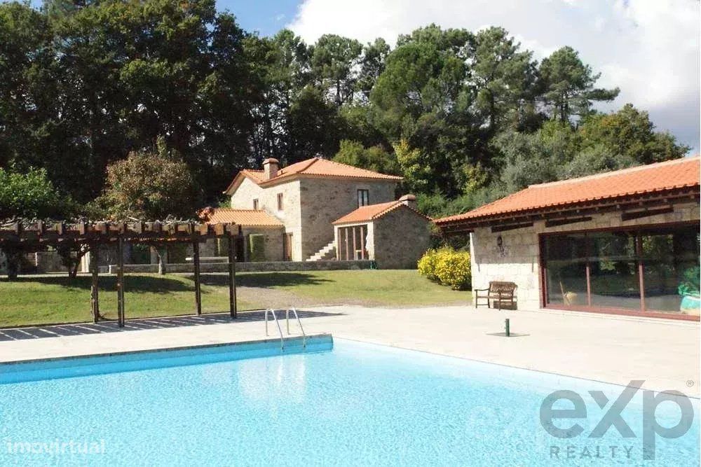 Quinta com piscina e court de ténis em Valença