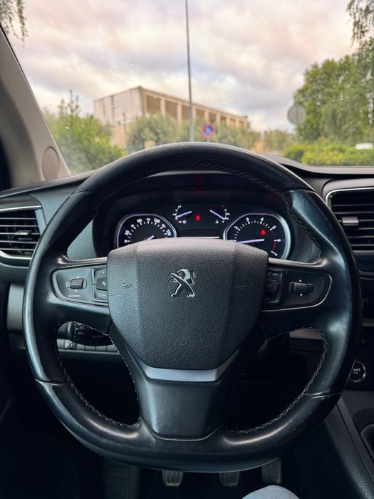 Peugeot Traveller 2.0 BlueHDi L2H1 Allure Standard EAT8