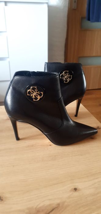 Botki guess na szpilce 39
