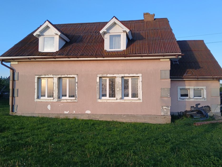 Продаж або обмін будинку