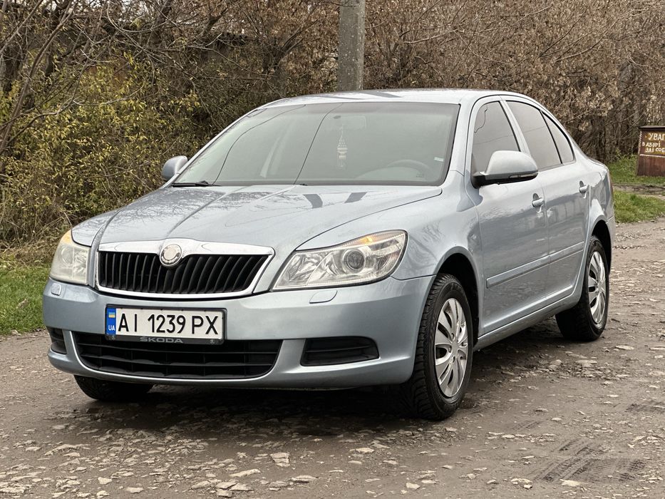Шкода октавія 1.6 газ бенз хороша комплектація