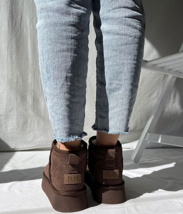 уггі натуральна замша.