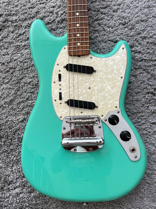Guitarra Fender Mustang Vintera