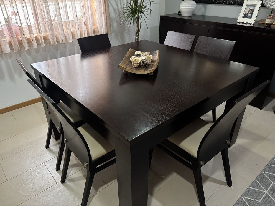 Conj. mesa de jantar + 6 cadeiras