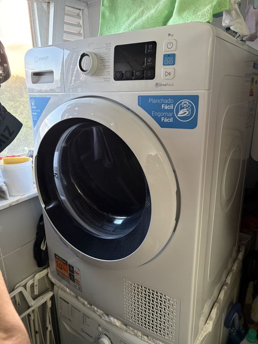 Máquina de secar 9kg INDESIT XS z