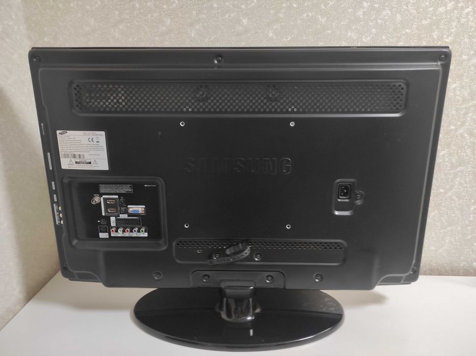 Телевизор Samsung le32c450