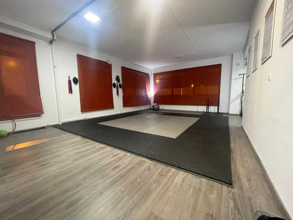 Loja para Qualquer Ramo Odivelas Aluga-se