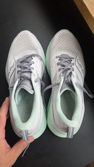 Saucony кроси жіночі