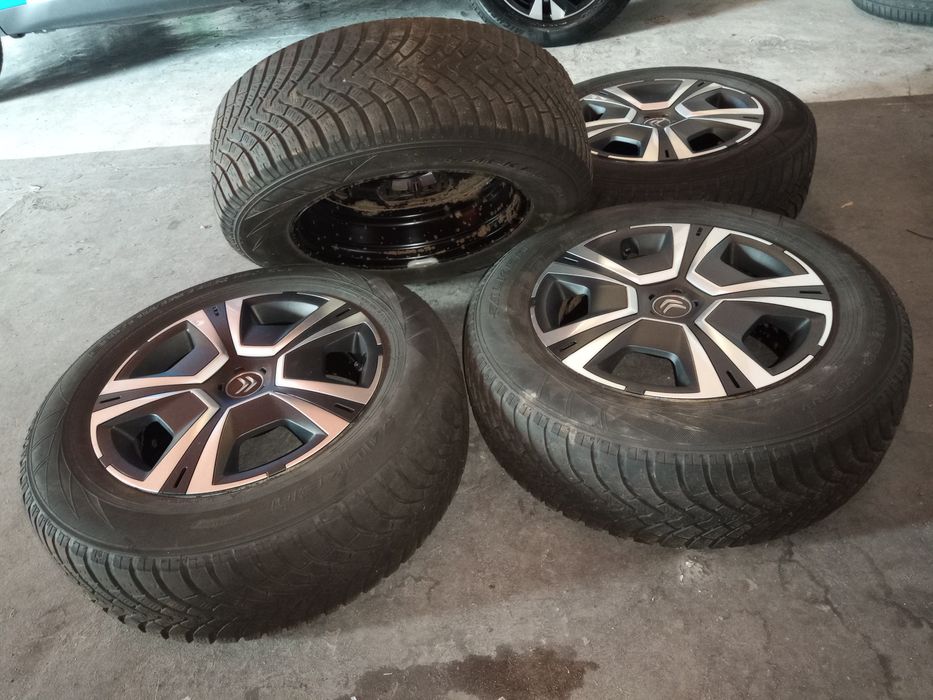 Jantes de ferro com pneus C4/215/65R16