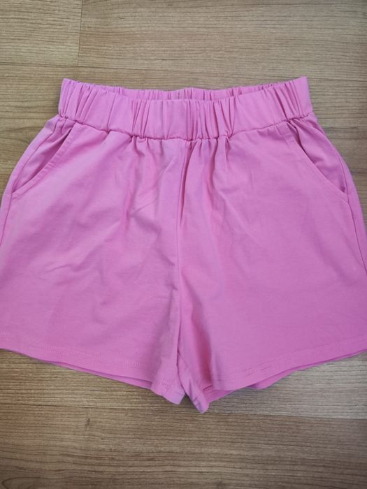 Calções rosa de menina