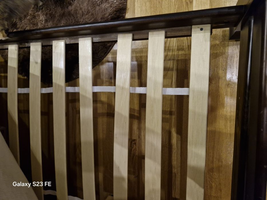 Продам ліжко без матраца, під спальне місце 1.6×2м