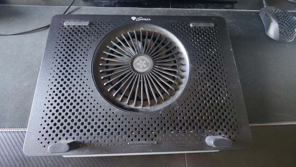 Podkłada chłodząca pod komputer