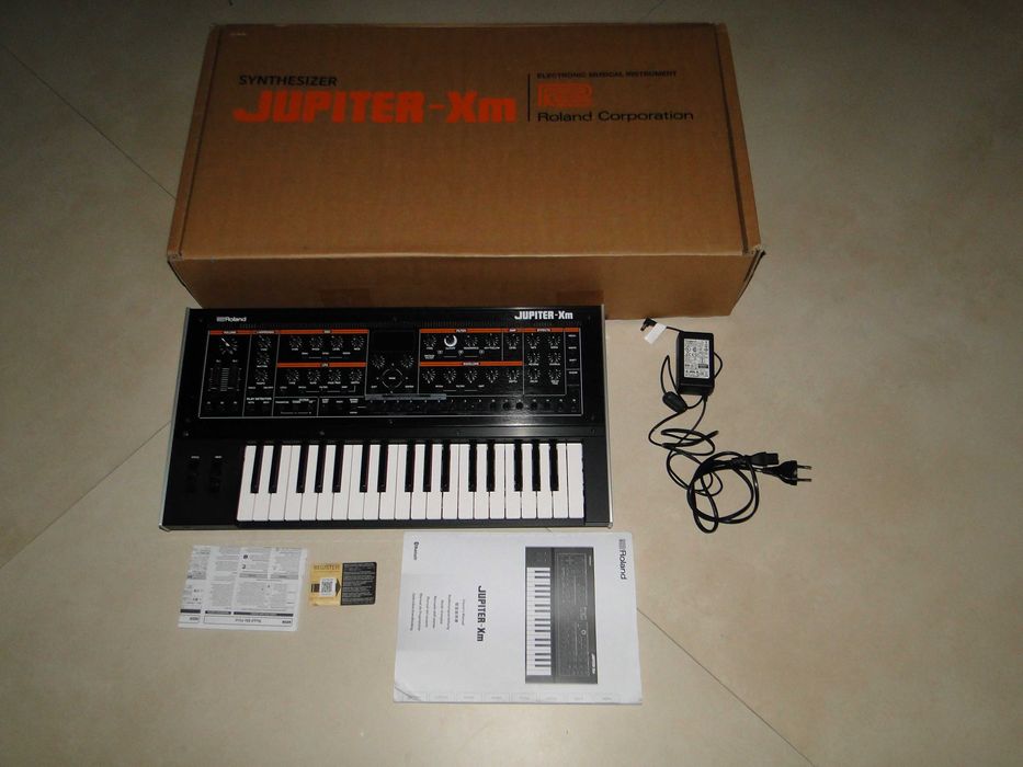Profesjonalny Syntezator ROLAND JUPITER XM.Ideał.Okazja.Super Barwy