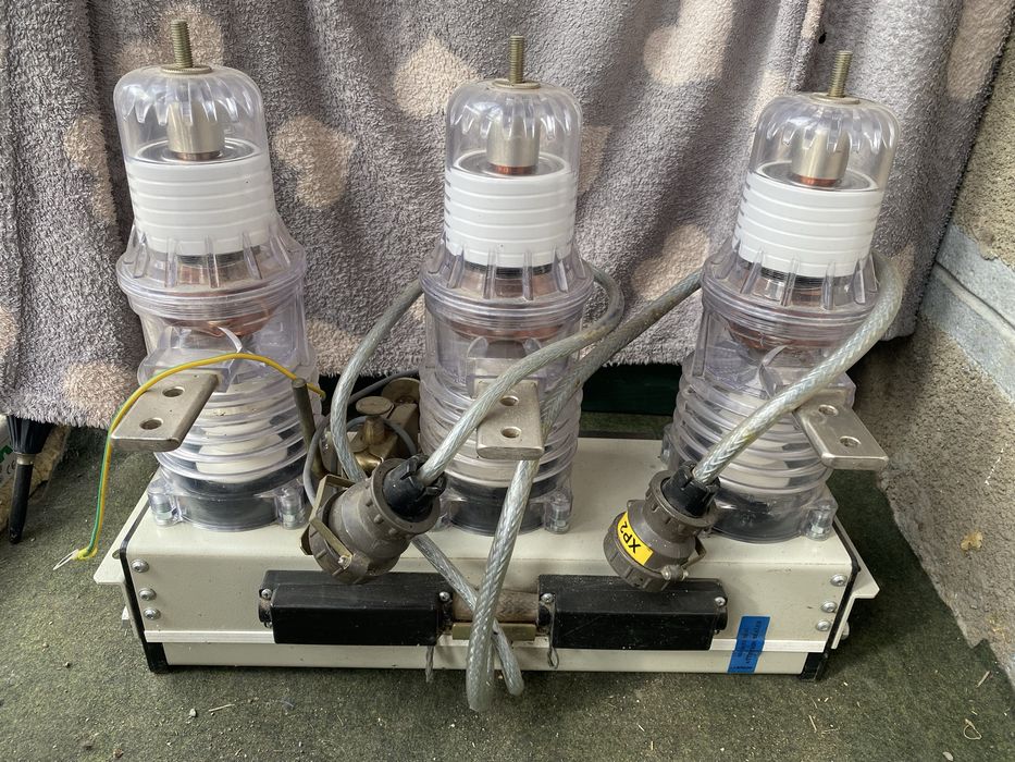 Вакуумный выключатель BB/Tel - 10-20/1000 - У2-046