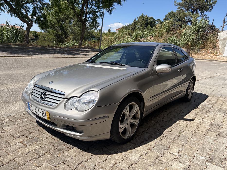 Mercedes-Benz C 220 — fotografia 6