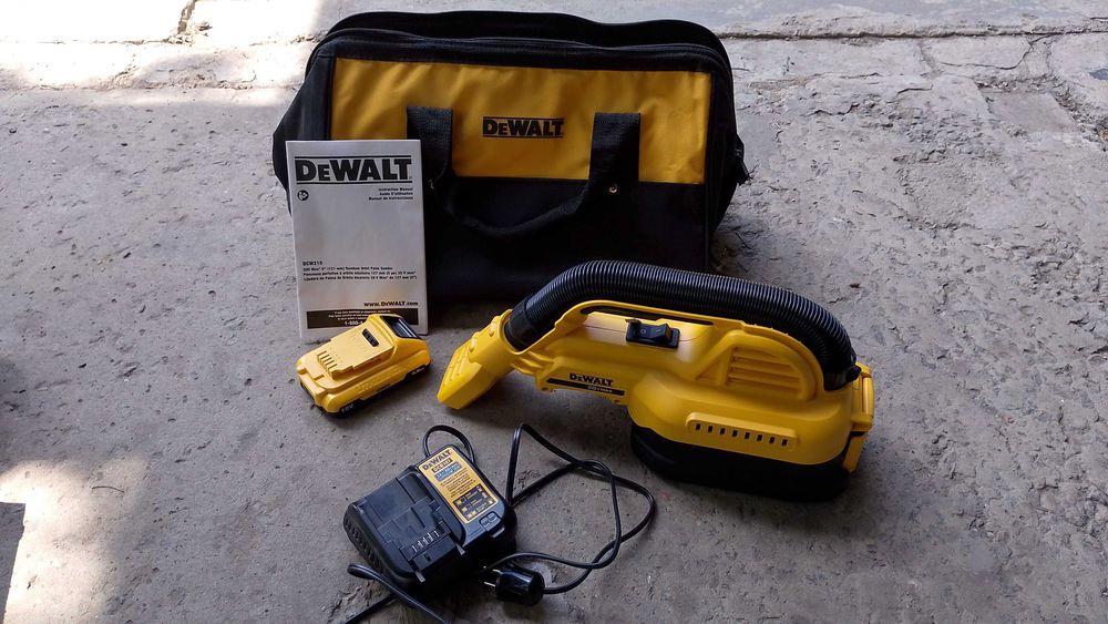 Аккумуляторный пылесос DeWALT DCV517N оригинал с полным комплектом