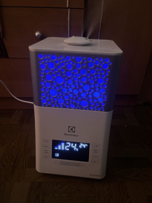 Ультразвуковий зволожувач повітря Electrolux EHU-3815D YOGA (з пультом)