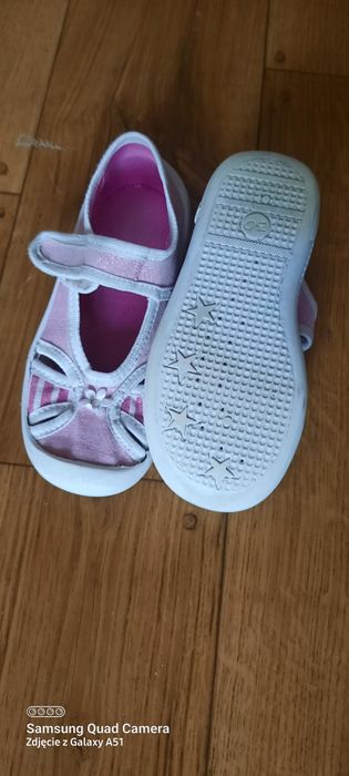 Trampki różowe na rzepy