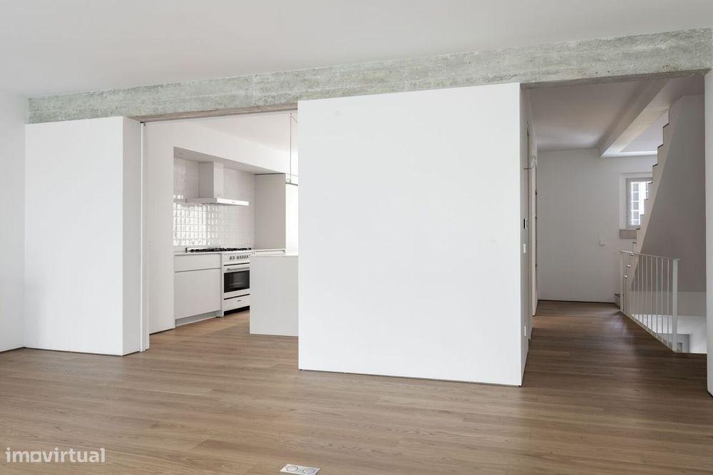 Moradia T4 com jardim, Lapa, Lisboa