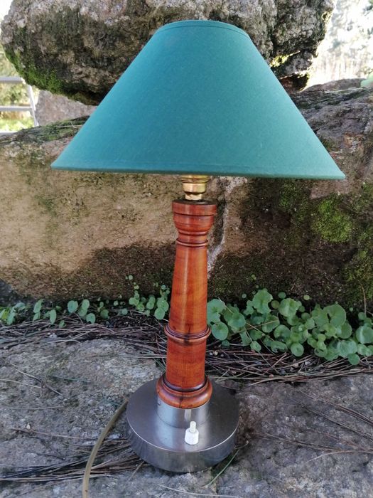 Candeeiros em madeira anos 40