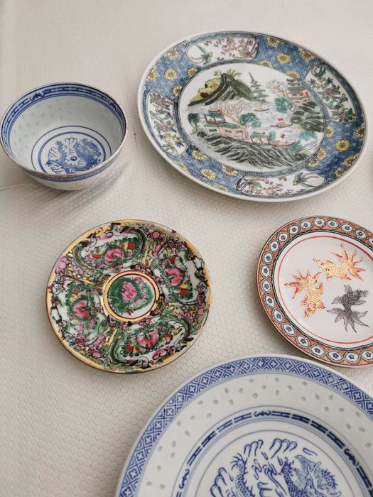 Vários pratos  decorativos (China e Macau)