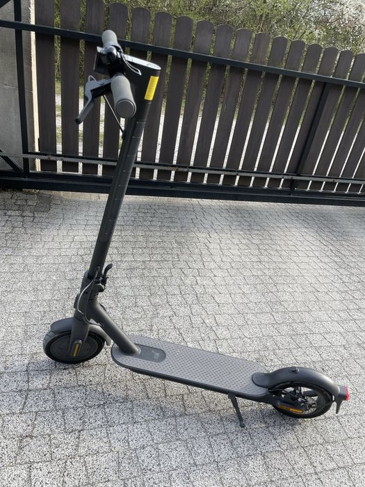 Hulajnoga Xiaomi Mi Electric Scooter Essential 250 W 20 km/h