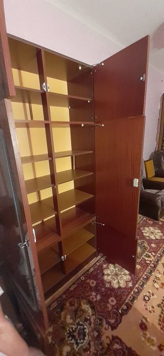 Шкафы для книг полированные