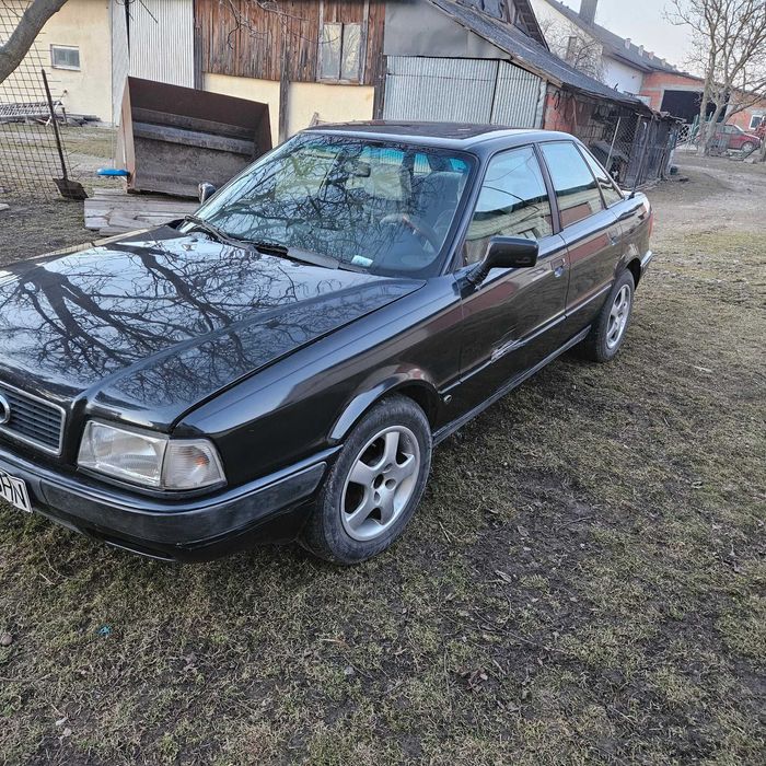 Samochód Audi 80