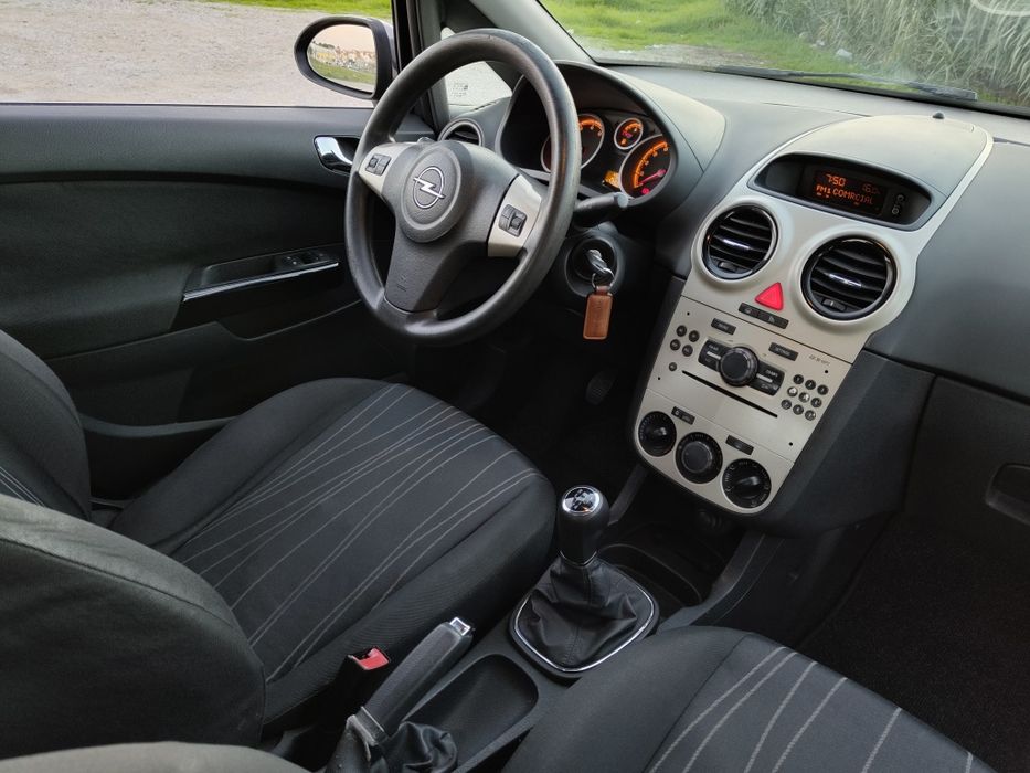 Opel corsa 1.2  bem estimado