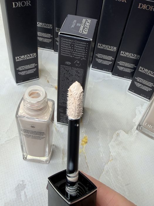 Консілєр від темних кіл коректор Dior Forever 0N