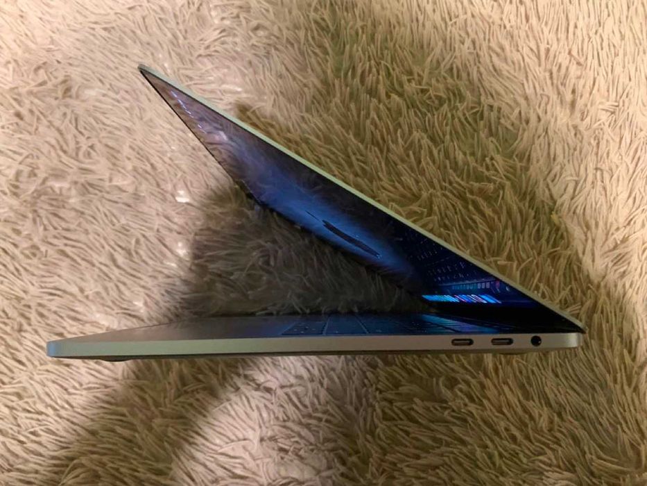 MacBook Pro 13 A1706 TouchBar Intel i7 - 16Gb - 1TB SSD