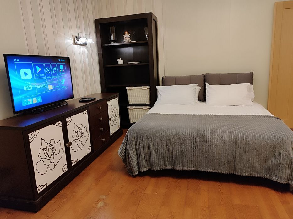 Подобово двокімнатна Троєщина