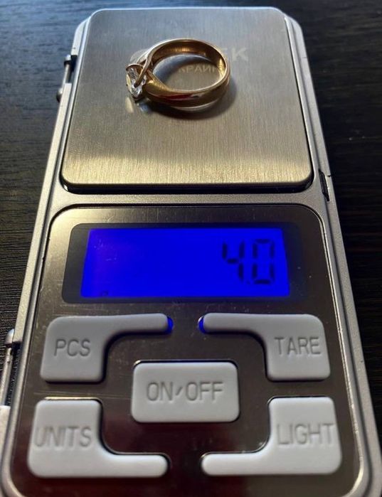 Кольцо золотое помолвочное