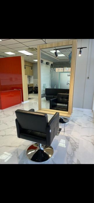 Сдам в аренду парикмахерское место на 5 фонтана. Свет есть всегда!