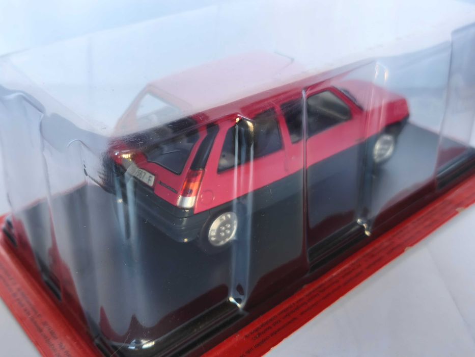 Renault 5 GTL / skala 1:24 / Samochody PRL Hachette / kultowe auta / Modele kolekcjonerskie / nie Deagostini