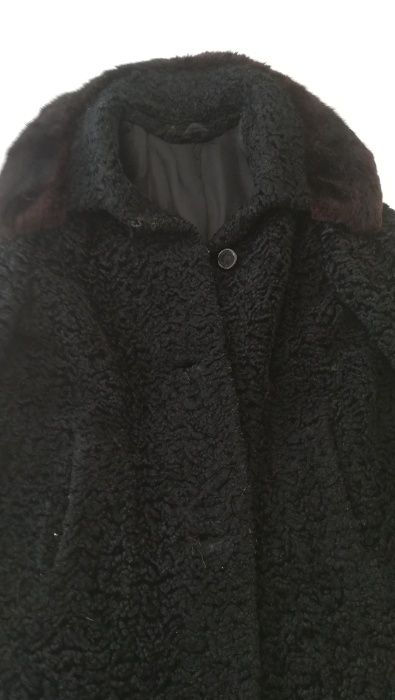 Casaco comprido astrakan